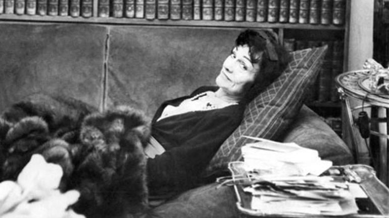 Η αληθινή επανάσταση έγινε στη… μόδα, και δεν αφορά μόνο τα φουστάνια!